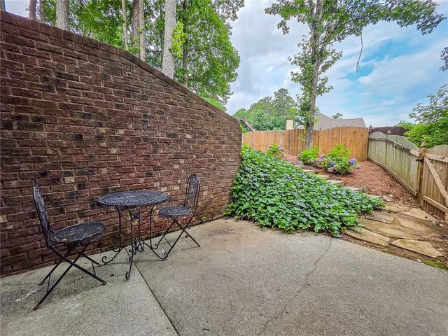 5539 Hedge Brooke Drive NW, Acworth, GA 30101