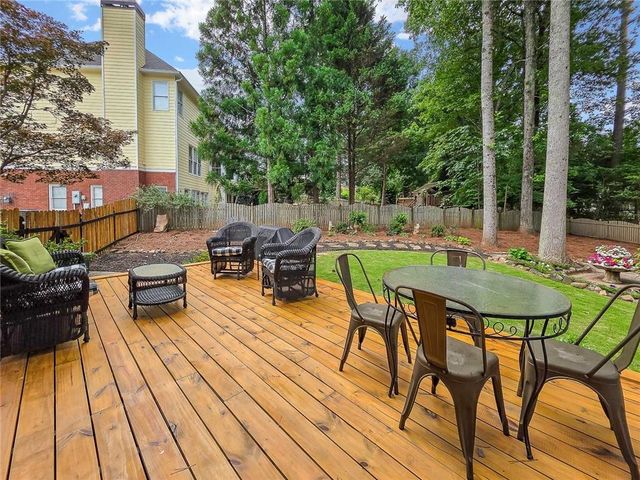 5539 Hedge Brooke Drive NW, Acworth, GA 30101