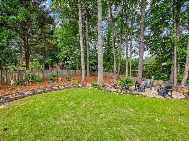 5539 Hedge Brooke Drive NW, Acworth, GA 30101