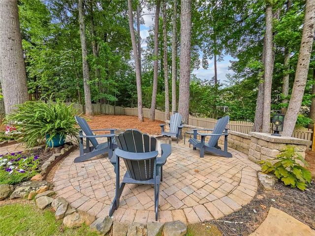 5539 Hedge Brooke Drive NW, Acworth, GA 30101