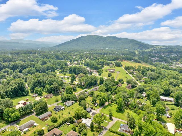 120 Park Court, Johnson City, TN 37601