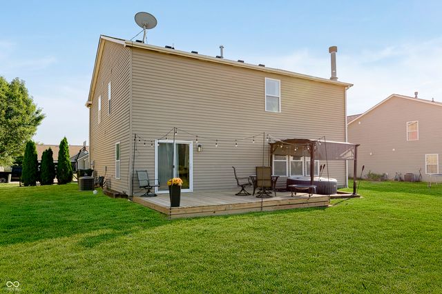 1216 King Maple Drive, Greenfield, IN 46140