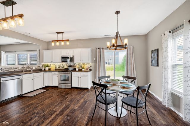 1216 King Maple Drive, Greenfield, IN 46140
