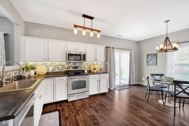 1216 King Maple Drive, Greenfield, IN 46140