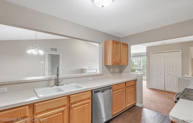 16707 Carriage Way, Northville, MI 48168