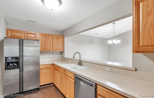 16707 Carriage Way, Northville, MI 48168