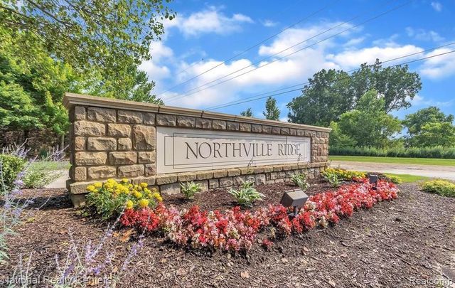16707 Carriage Way, Northville, MI 48168