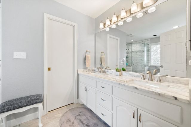 717 Grandview Drive, Corsicana, TX 75109