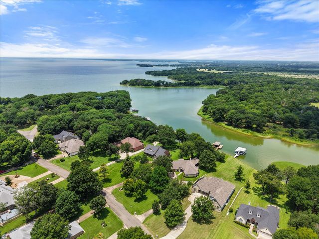 717 Grandview Drive, Corsicana, TX 75109