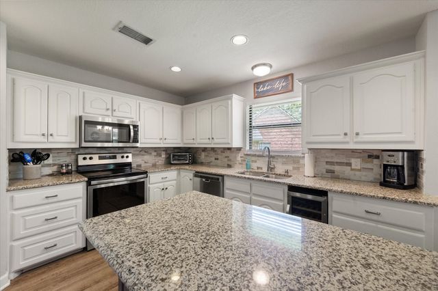 717 Grandview Drive, Corsicana, TX 75109