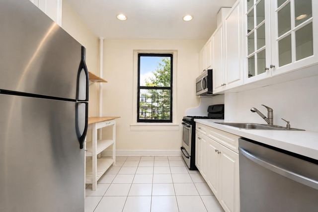 255 79th St Apt B1, New York City, NY 11209