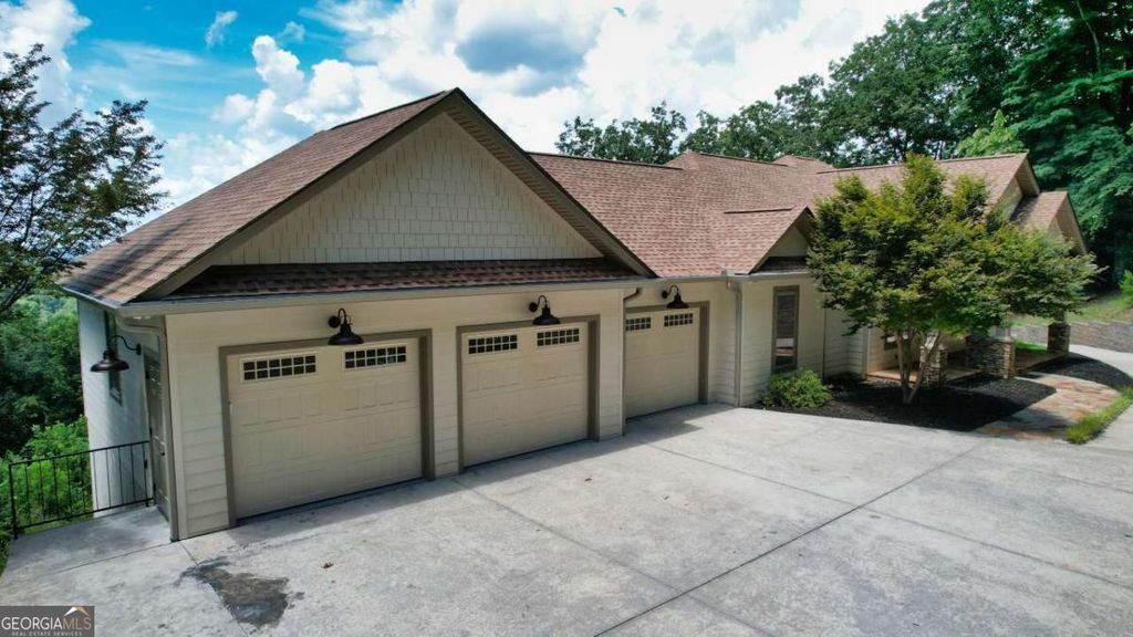 271 Highlands Drive, Clarkesville, GA 30523