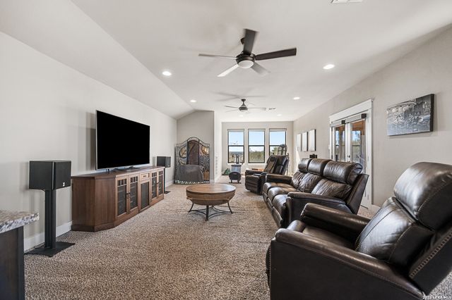 407 Havasu, Spring Branch, TX 78070