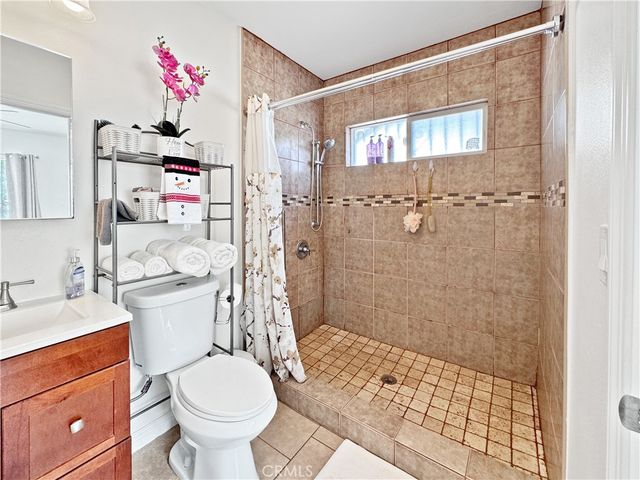 2676 Roseview, Los Angeles, CA 90065