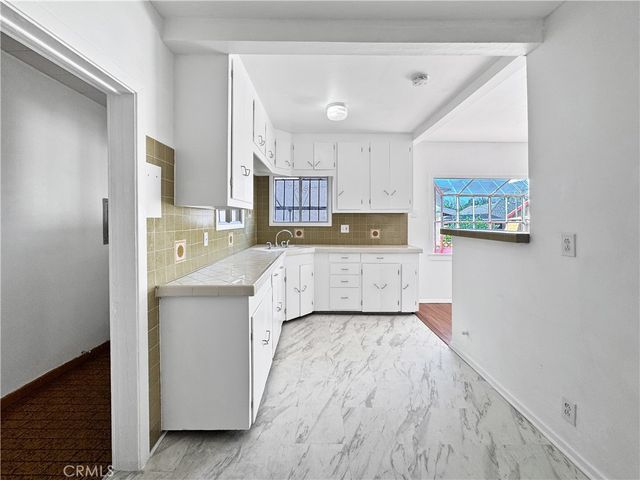 2676 Roseview, Los Angeles, CA 90065