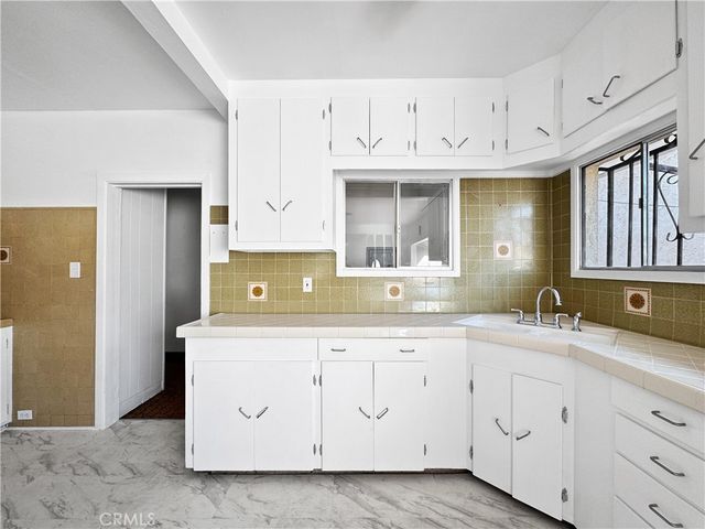 2676 Roseview, Los Angeles, CA 90065