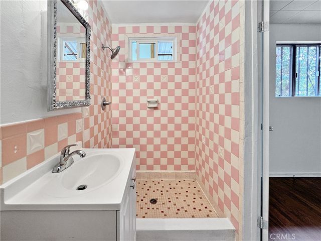 2676 Roseview, Los Angeles, CA 90065