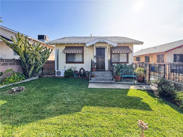 2676 Roseview, Los Angeles, CA 90065