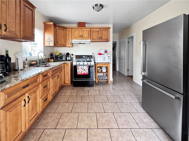 2676 Roseview, Los Angeles, CA 90065