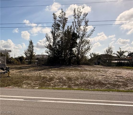 727 Old Burnt Store RD N, Cape Coral, FL 33993