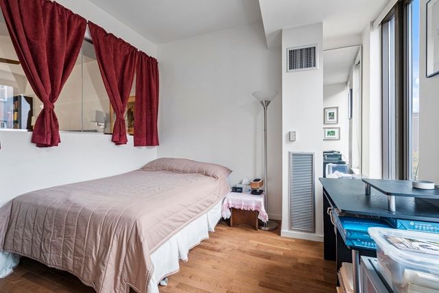 1313 Washington St. 321, Boston, MA 02118