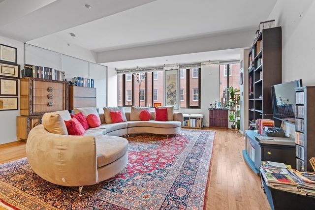 1313 Washington St. 321, Boston, MA 02118