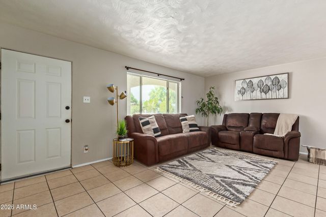 6623 N 19TH Street, Phoenix, AZ 85016