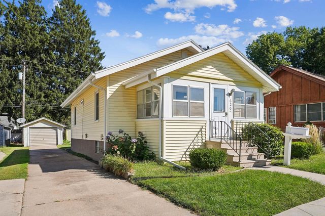 620 Home Park Boulevard, Waterloo, IA 50701