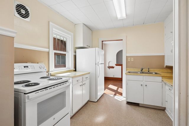 620 Home Park Boulevard, Waterloo, IA 50701