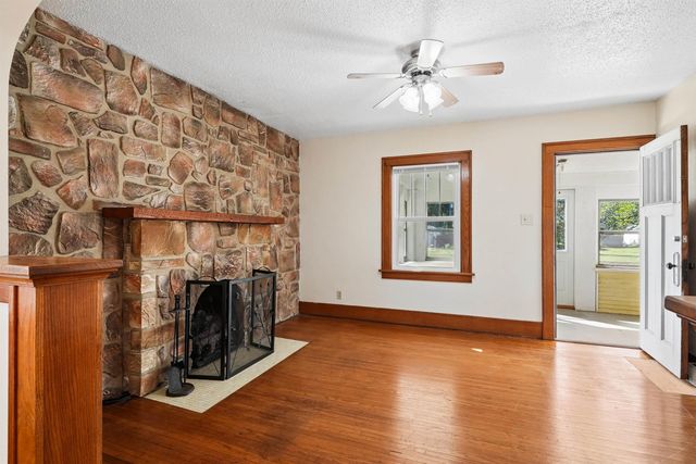 620 Home Park Boulevard, Waterloo, IA 50701