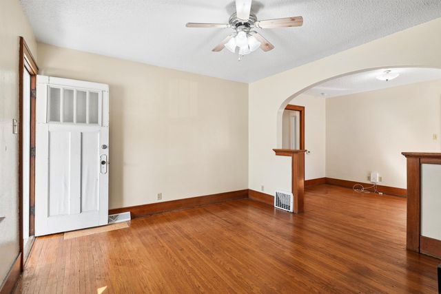 620 Home Park Boulevard, Waterloo, IA 50701