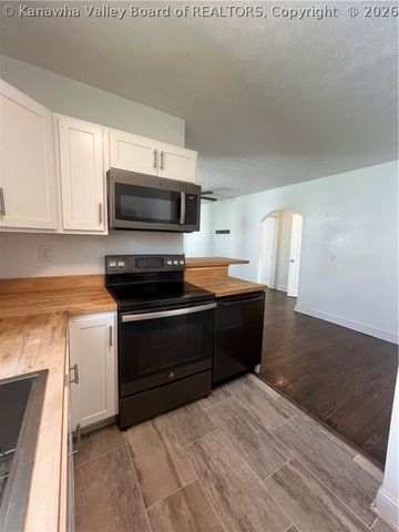 136 Cabell Street, Dunbar, WV 25064