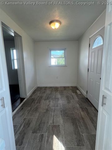 136 Cabell Street, Dunbar, WV 25064