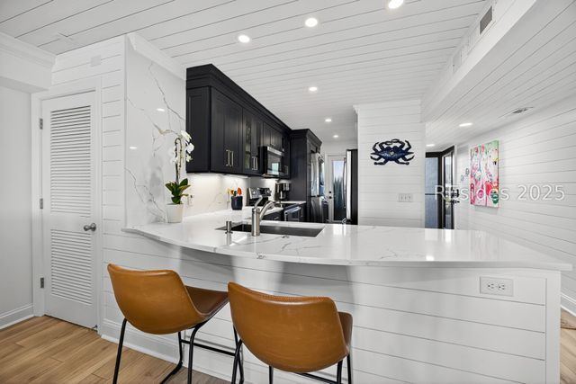 31 S Forest Beach Dr Apt 51, Hilton Head Island, SC 29928