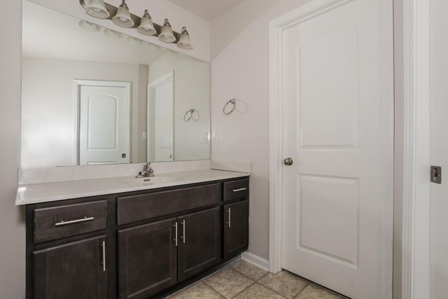 2204 Walcot Way, Lexington, KY 40511