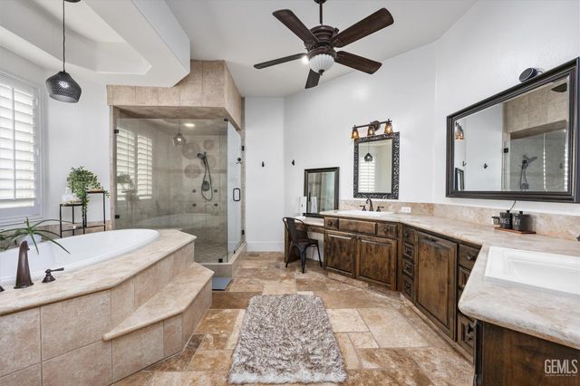 17609 Legend Oaks Lane, Bakersfield, CA 93314