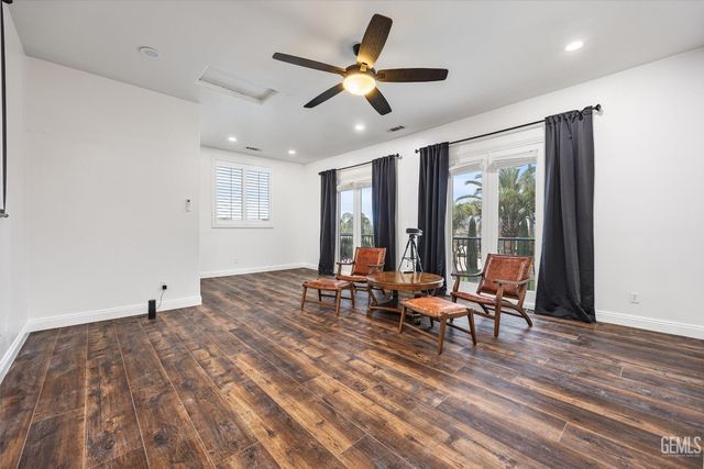 17609 Legend Oaks Lane, Bakersfield, CA 93314