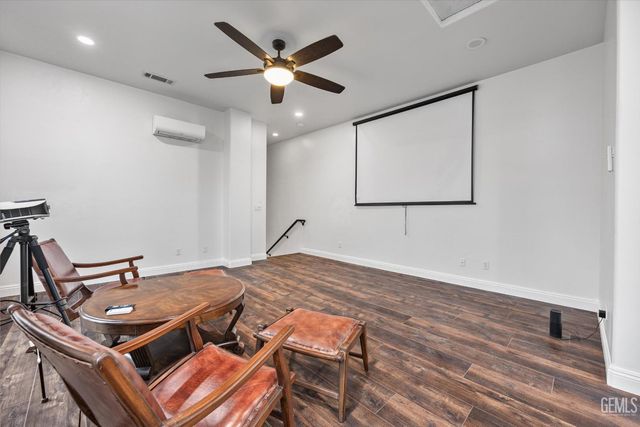 17609 Legend Oaks Lane, Bakersfield, CA 93314