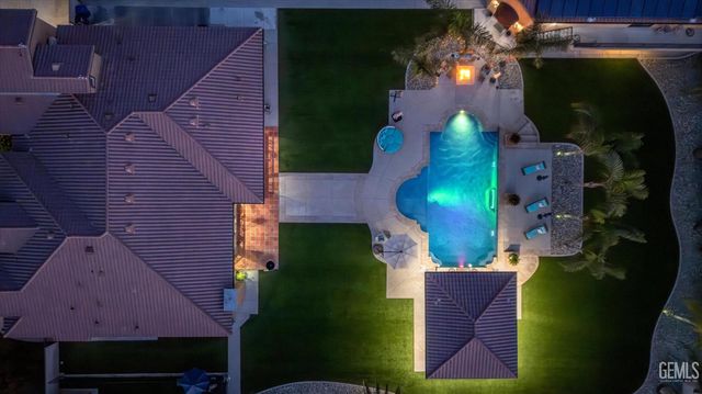 17609 Legend Oaks Lane, Bakersfield, CA 93314