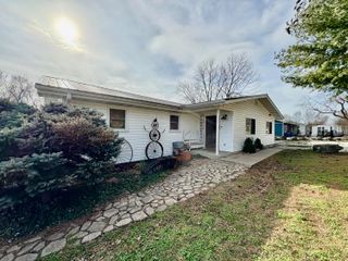 203 Wynes Circle, Greenfield, MO 65661