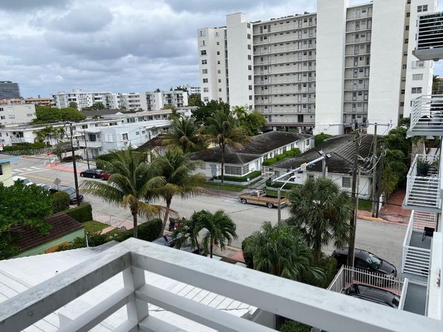 7800 Carlyle Avenue 5E, Miami Beach, FL 33141