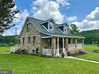 12301 CHAPEL RD, Clifton, VA 20124