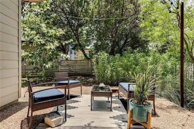 2001 Faro DR 15, Austin, TX 78741