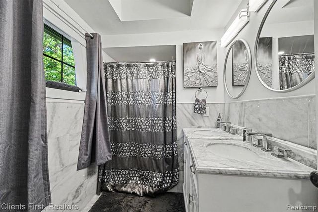 27531 Bell Road, Southfield, MI 48034