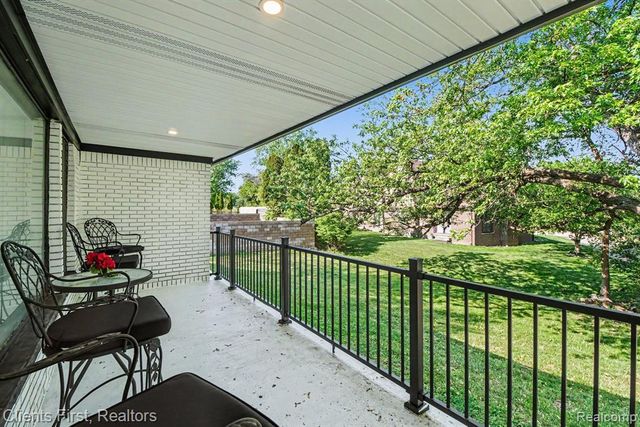 27531 Bell Road, Southfield, MI 48034