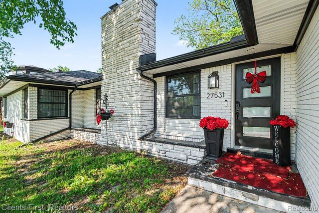 27531 Bell Road, Southfield, MI 48034