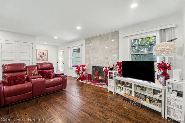 27531 Bell Road, Southfield, MI 48034