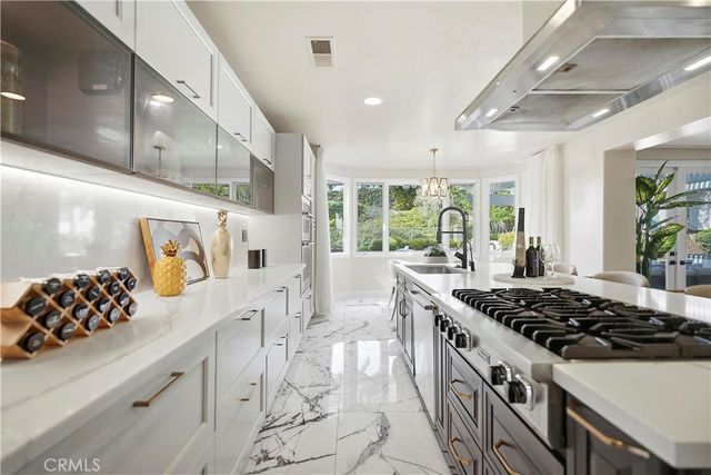 19 Easthill, Trabuco Canyon, CA 92679