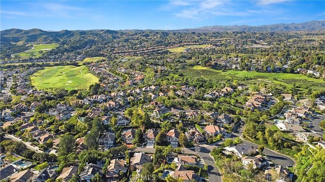 19 Easthill, Trabuco Canyon, CA 92679