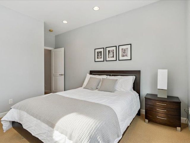 702 Stoneman Court, Fayette, IA 52142